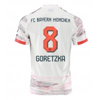 Bayern Munich Leon Goretzka #8 Fußballbekleidung Auswärtstrikot 2025-26 Kurzarm